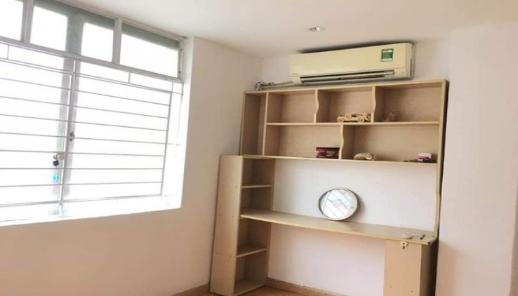 CHO THUÊ CĂN HỘ TẬP THỂ PHỐ MINH KHAI (HÒA BÌNH 7) - TẦNG 3, 90M2, 3 NGỦ 7.5 TRIỆU